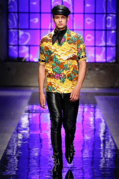Look 34